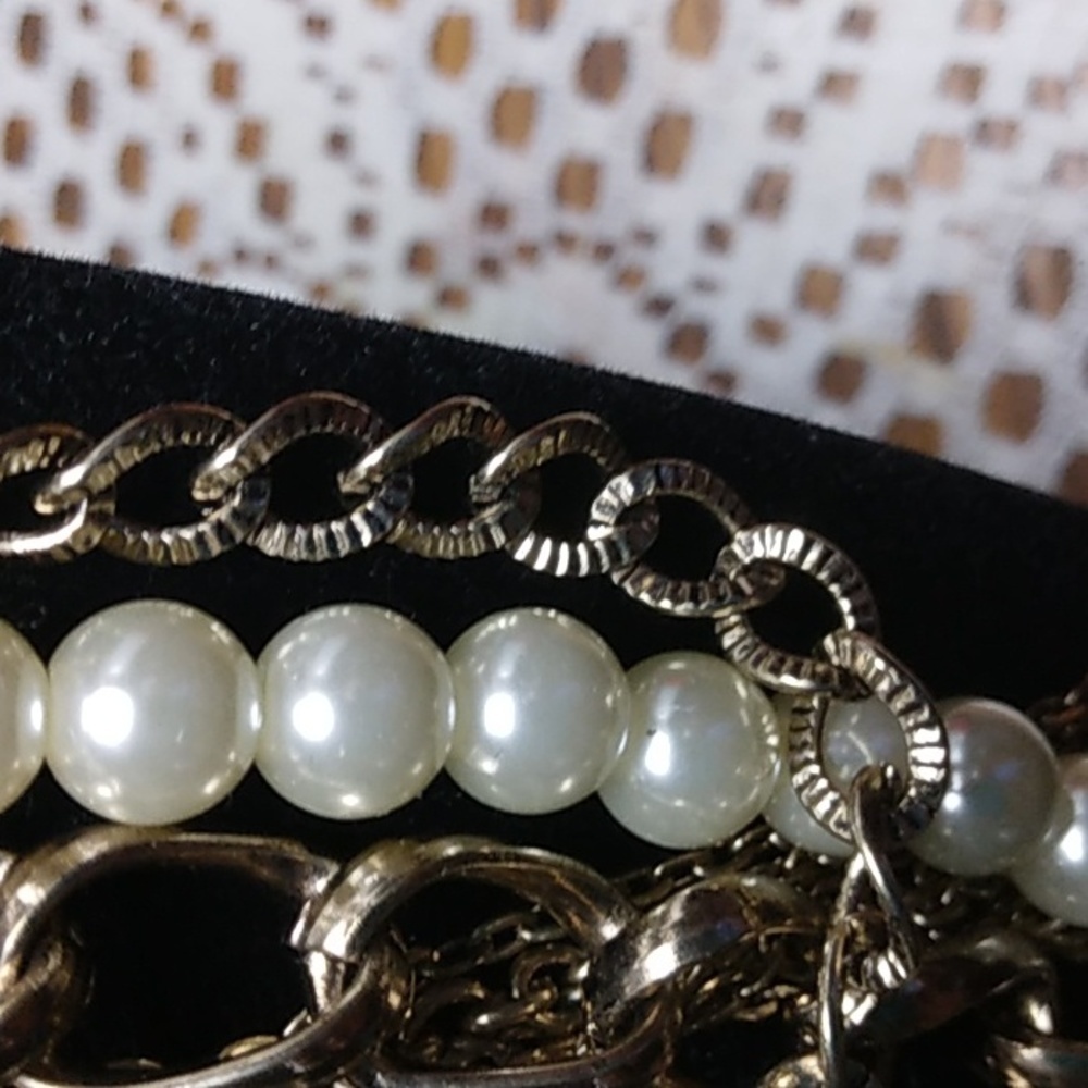 (Any 2 for $12) VTG 5 Layered necklace - Picture 6 of 9